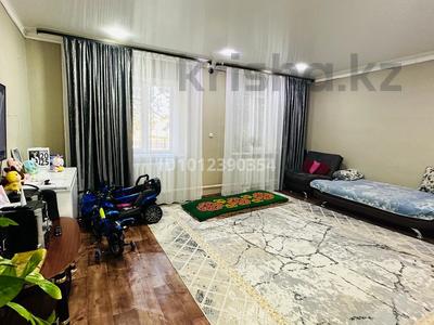 Жеке үй · 4 бөлме · 65 м² · 1000 сот., Женис 4, бағасы: 5.8 млн ₸ в 