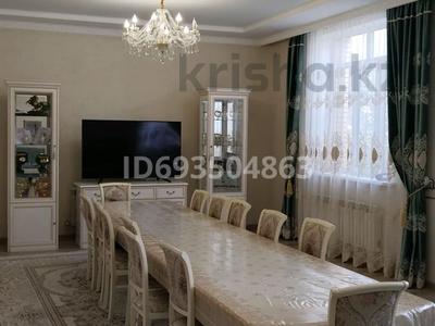 Дом · 8 комнат · 360 м², Гульдер 13 — Рядом с аэропортом и поликлиникой за 100 000 〒 в Актобе, мкр Авиагородок