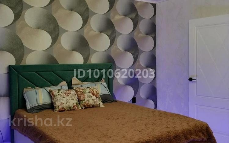 2-бөлмелі пәтер · 54 м² · 2/9 қабат, Кабанбай батыра 48 — Аймаутова, Шакарима, бағасы: 20 000 ₸ в Семее — фото 2