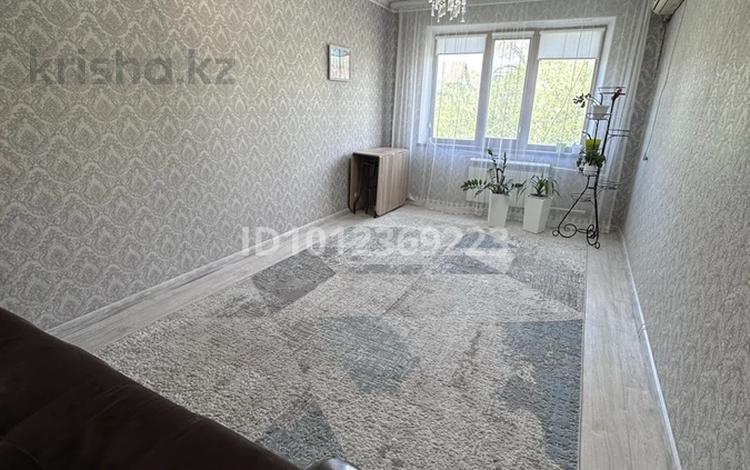 2-комнатная квартира · 55 м² · 3/5 этаж, мкр 8 70:1 за 22 млн ₸ в Актобе — фото 2
