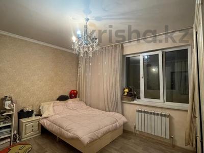 2-комнатная квартира · 69 м² · 10/17 этаж, Жандосова 140 за 46 млн ₸ в Алматы, Ауэзовский р-н