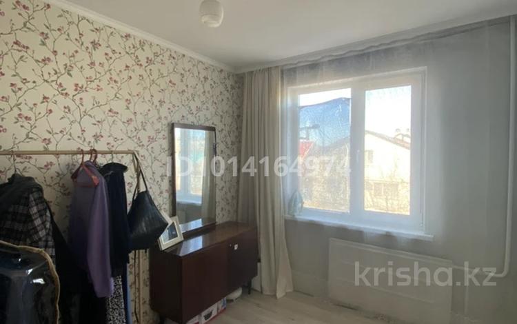 3-бөлмелі пәтер · 55.9 м² · 2/5 қабат, Строитель ш/а., Кайши Михановой 118 — Михановой-Циолковского, бағасы: 19 млн ₸ в Уральске, мкр Строитель — фото 18
