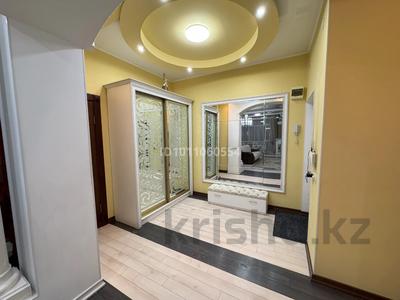 3-комнатная квартира · 123 м² · 7/10 этаж, Байтурсынова 58В за 53 млн 〒 в Шымкенте, Аль-Фарабийский р-н