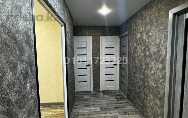 3-бөлмелі пәтер · 63.8 м² · 2/5 қабат, 4 микрорайон 17 — Казахстан, бағасы: 30 млн ₸ в Риддере — фото 2