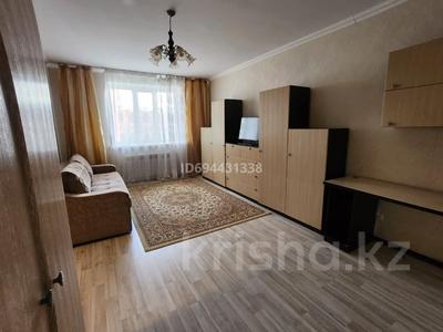 1-комнатная квартира, 40 м², 4/10 этаж помесячно, Момышулы 2 за 180 000 〒 в Астане, Алматы р-н