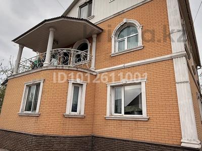 Жеке үй · 10 бөлме · 210 м² · 250 жүзд., Түркістан ш/а. 118, бағасы: 72 млн ₸ в Алматы, Алатауский р-н