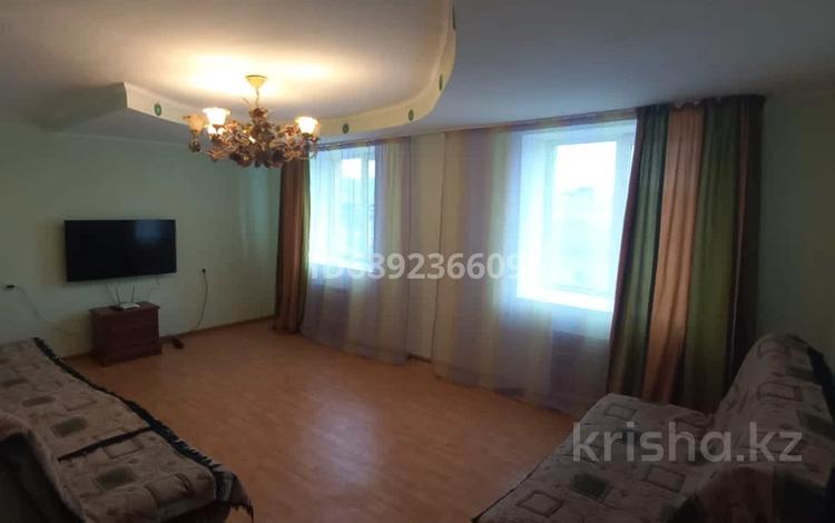 2-бөлмелі пәтер, 60 м², 4/10 қабат ай сайын, Сатпаева 18, бағасы: 160 000 〒 в Усть-Каменогорске, Ульбинский — фото 3