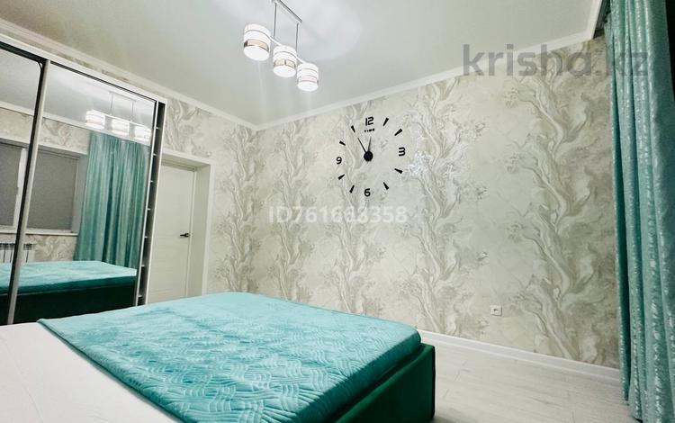 2-комнатная квартира · 80 м² · 6/9 этаж, мкр. Алтын орда, Батыс 2 21В к1 за 320 000 〒 в Актобе — фото 2