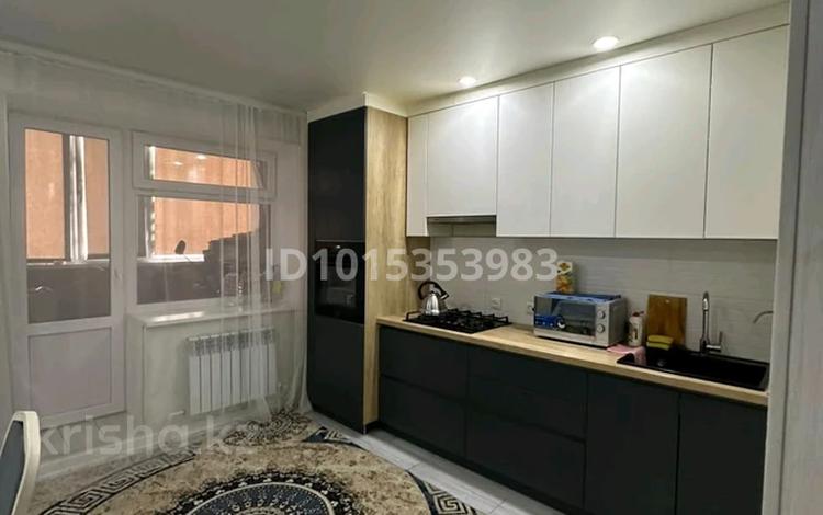 1-бөлмелі пәтер · 46 м² · 3/3 қабат, Нұр Ақтөбе, Нур сити 1-й 1микрайон Сити плов жакын, бағасы: 11 000 ₸ в Актобе, Нур Актобе — фото 2