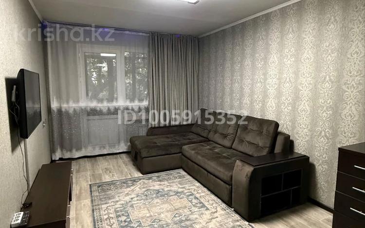 1-комнатная квартира · 33 м² · 3/5 этаж, мкр Тастак-2 52 за 220 000 ₸ в Алматы, Алмалинский р-н — фото 2