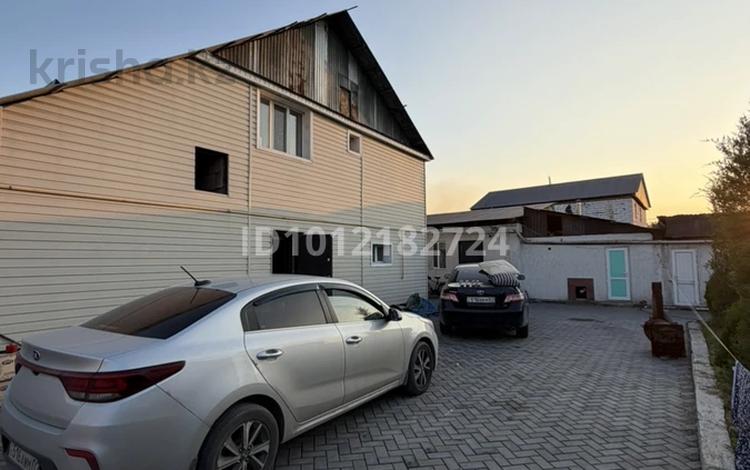 Жеке үй · 5 бөлме · 145.8 м² · 4.5 сот., ул. Каратая Турысова 115, бағасы: 85 млн ₸ в Алматы, Алатауский р-н — фото 2
