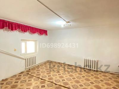 Дача · 2 комнаты · 80 м² · 6 сот., Актюбрентген 10 уч 51 за 5.5 млн 〒 в Актобе, жилой массив Заречный-1