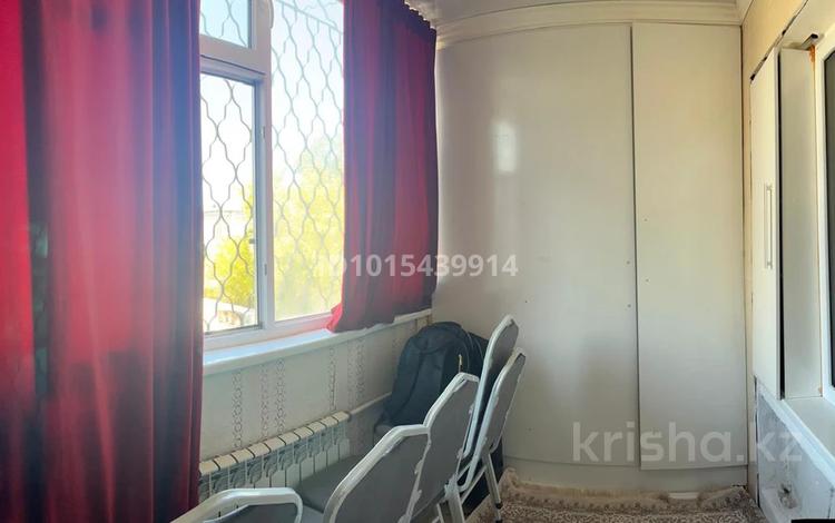 2-бөлмелі пәтер · 55 м² · 2/5 қабат, Толе би 76, бағасы: 19 млн ₸ в Таразе — фото 2