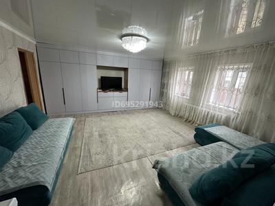 Продажа домов и дачи в Абай обл.: Отдельный дом · 3 комнаты · 100 м² · 12 сот., 2 переулок Юности 8 — Рядом с 19 школой за 16 млн 〒 Отдельный дом · 3 комнаты · 100 м² · 12 сот., 2 переулок Юности 8 — Рядом с 19 школой за 16 млн 〒 в Семее
