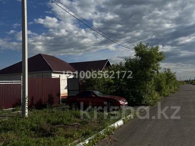 Отдельный дом · 4 комнаты · 105 м² · 10 сот., Сейфуллина 14 — Напротив садика за 35 млн 〒 в Акмоле