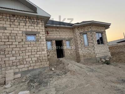 Жеке үй · 5 бөлме · 270 м² · 10 жүзд., Рахат-4-42 80, бағасы: 23 млн ₸ в Жанаозен