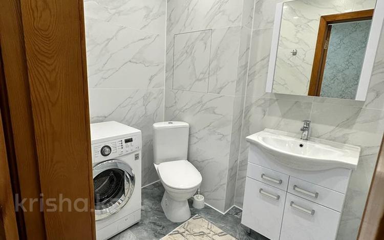 2-комнатная квартира · 56 м² · 2/5 этаж, Жумабаева за 220 000 ₸ в Петропавловске — фото 2