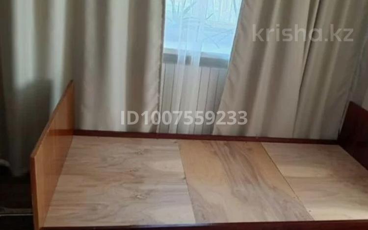 1 бөлме · 12 м², Серикбаев 1/1, бағасы: 135 000 ₸ в Усть-Каменогорске — фото 2
