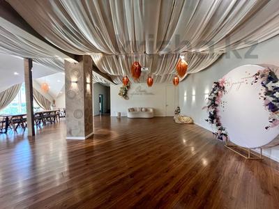 Образование, развлечения, конференц-залы, студии · 230 м² за 20 000 〒 в Караганде, Казыбек би р-н