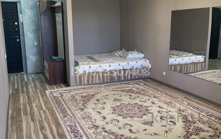 1-бөлмелі пәтер · 42 м² · 3/9 қабат, 11-ш/а. 6, бағасы: 10 000 ₸ в Актау, 11-й мкр — фото 3