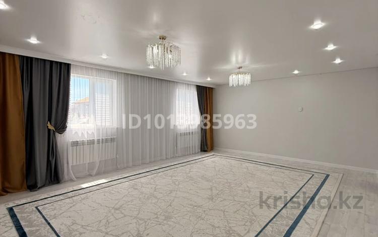 Отдельный дом · 4 комнаты · 175 м² · 10 сот., мкр Сулутор 544 за 26 млн ₸ в Актобе — фото 8
