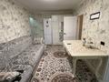 3-комнатная квартира · 48 м² · 2/5 этаж, мкр Новый Город 1/5 — Старый аэропорт, ул. Штурманская 1/5 за 15.8 млн ₸ в Караганде, Казыбек би р-н