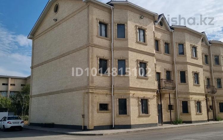 Отдельный дом · 8 комнат · 330 м² · 330 сот., 1Б мкр 4 за 55 млн ₸ в Актау — фото 2