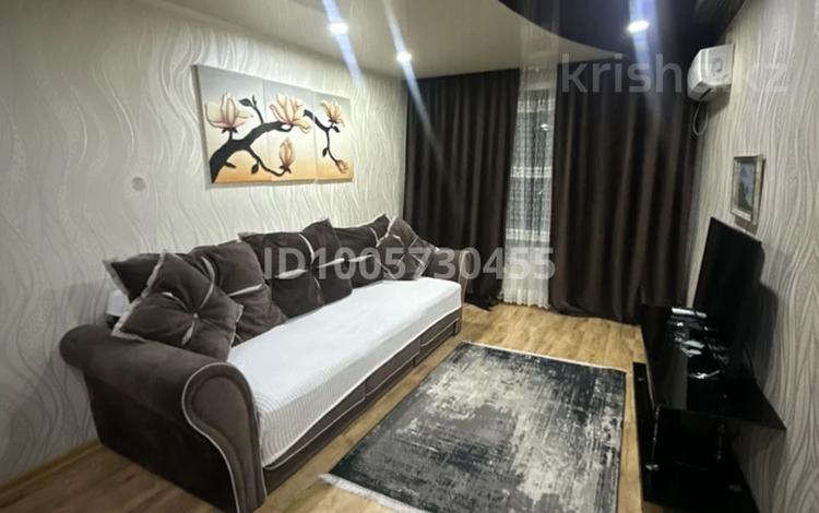 2-комнатная квартира · 48 м² · 2/9 этаж, мкр Городской Аэропорт, Нуркена Абдирова 26 за 13 000 ₸ в Караганде, Казыбек би р-н — фото 2