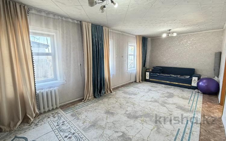 Отдельный дом · 3 комнаты · 80 м² · 8 сот., 20 линия 10 за 13 млн ₸ в Семее — фото 2