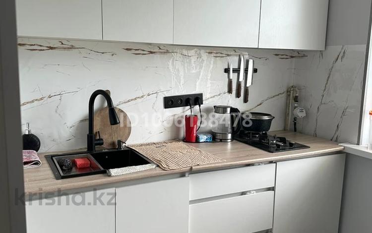 2-комнатная квартира · 43 м² · 5/5 этаж, Титова за 20 млн 〒 в  — фото 2