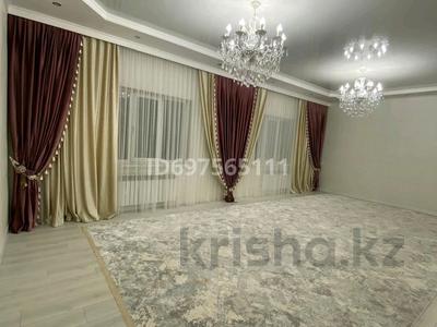 Жеке үй • 5 бөлмелер • 190 м² • 10 сот., Жанаконыс 3 уч 906, бағасы: 34 млн 〒 в Актобе, жилой массив Жанаконыс-4