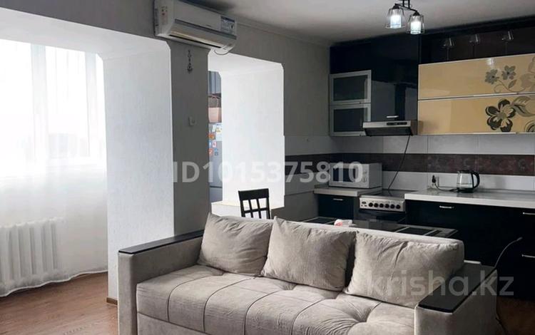 1-комнатная квартира · 40 м² · 8/9 этаж, Карбышева 44 за 140 000 ₸ в Усть-Каменогорске — фото 2