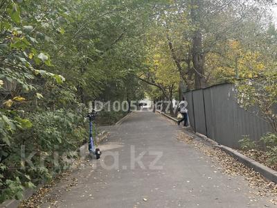 1-комнатная квартира · 40 м² · 2/4 этаж, мкр Коктем-3, Розыбакиева 208 за 12 000 ₸ в Алматы, Бостандыкский р-н