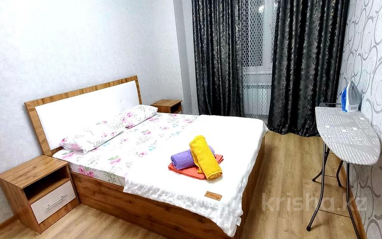 2-бөлмелі пәтер, 50 м², 5/25 қабат тәулігіне, Абиша Кекилбайулы 270, бағасы: 20 000 〒 в Алматы, Бостандыкский р-н — фото 2