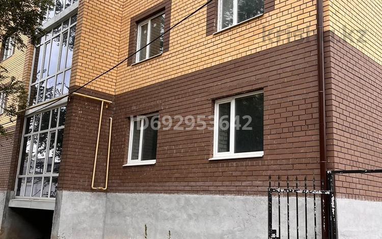 4-комнатная квартира · 102 м² · 1/5 этаж, Дина Нурпейсова — Конденсат за 37 млн 〒 в Уральске — фото 16