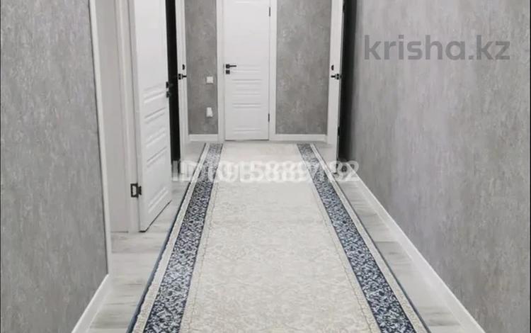 3-бөлмелі пәтер · 110 м² · 8/9 қабат, Алтын орда ш/а., бағасы: 52 млн ₸ в Актобе, мкр. Алтын орда — фото 2