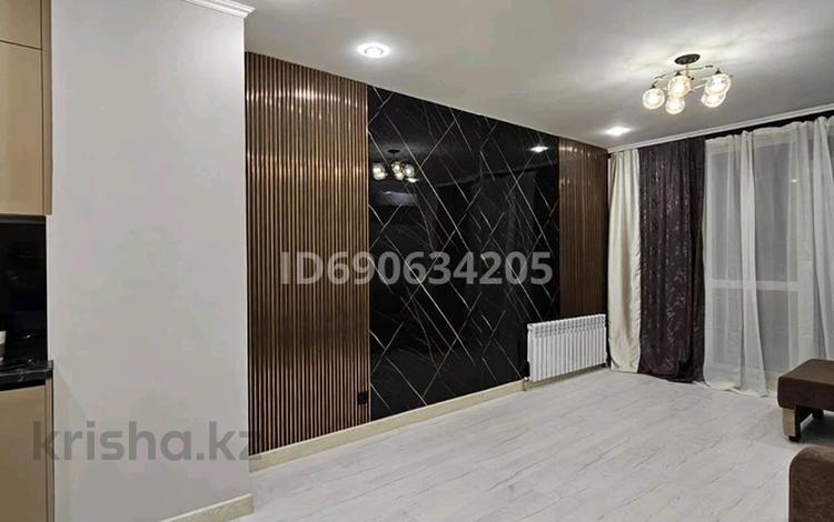 2-комнатная квартира, 50 м², 15/18 этаж помесячно, Жандосова 94А