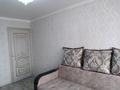 2-бөлмелі пәтер · 43.2 м² · 3/5 қабат, Майкудук, Майкудук, 12й микрорайон 30 — Школа 34 , остановка рядом, бағасы: 11 млн ₸ в Караганде, Алихана Бокейханова р-н — фото 3