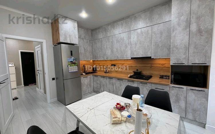 1-комнатная квартира · 54 м² · 1/4 этаж, Ескалиева 149 за 200 000 ₸ в Уральске — фото 2