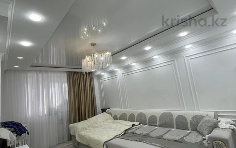3-комнатная квартира · 82.5 м² · 4/5 этаж, Абая — Дом киноплеикса за 48 млн ₸ в Сатпаев — фото 3