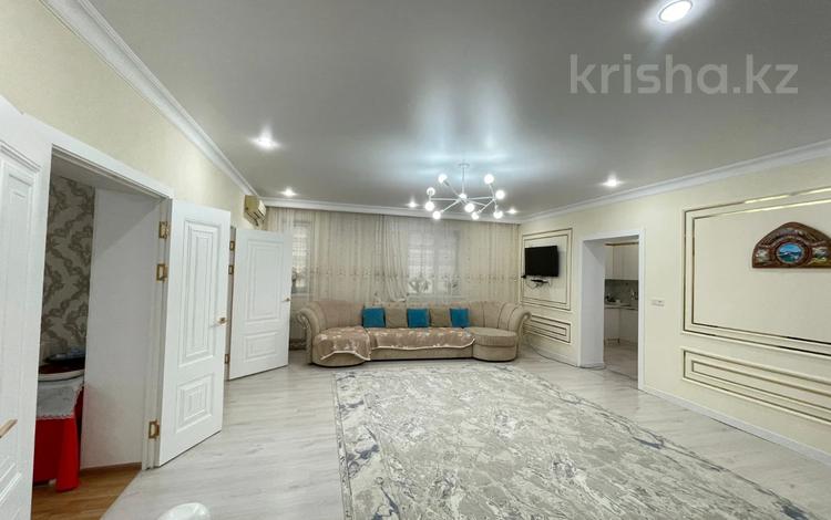 Отдельный дом · 4 комнаты · 222.3 м² · 11 сот., мкр Жумыскер за 30 млн ₸ в Атырау — фото 26