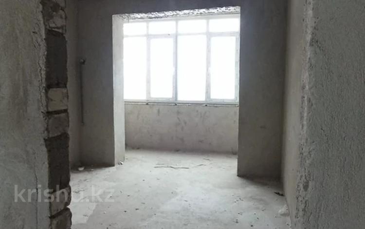 1-комнатная квартира · 35.1 м² · 2/3 этаж, юго восток 109 — сзади Дины за 8.8 млн ₸ в Уральске — фото 2