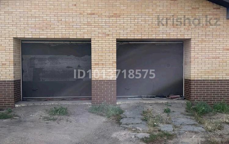 Отдельный дом · 6 комнат · 520.7 м² · 10 сот., мкр Михайловка , Жанибекова 66/1 за 180 млн ₸ в Караганде, Казыбек би р-н — фото 2