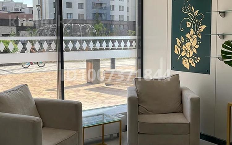 3-комнатная квартира · 92 м² · 7/14 этаж, Туркестан 28/1 за 700 000 ₸ в Астане, Есильский р-н — фото 2