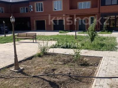 4-бөлмелі пәтер · 205 м², Дружбы народов 8, бағасы: 52.5 млн ₸ в Аксае
