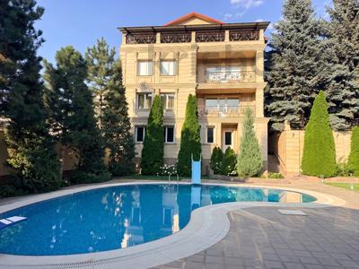 Дом · 8 комнат · 400 м², мкр Тау Самал, Оспанова 90 за 500 000 ₸ в Алматы, Медеуский р-н