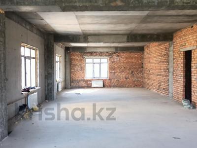4-комнатная квартира · 173 м² · 7/9 этаж, Казыбек Би 12 за ~ 77.9 млн 〒 в Усть-Каменогорске