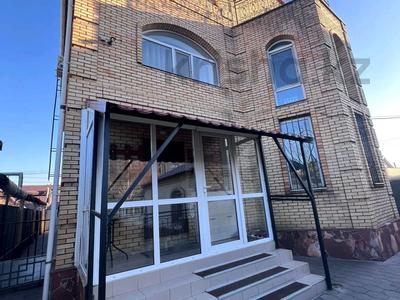 Отдельный дом · 5 комнат · 313 м² · 5 сот., Мкр Новый Город ул. Тургенева за 130 млн ₸ в Карагандинской обл.