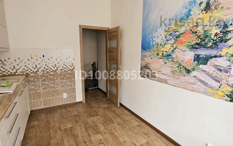 2-комнатная квартира · 57 м² · 5/9 этаж, мкр Юго-Восток, Мкр Юго-Восток, мкр Гульдер 1 3/4 за 32.9 млн ₸ в Караганде, Казыбек би р-н — фото 3