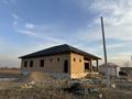 Отдельный дом · 5 комнат · 220 м² · 5 сот., Абдилда 1 — улица Абдилда пересечение 1-й квартал за 21 млн ₸ в Ельтае